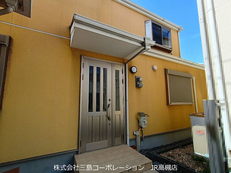 高槻市真上町3丁目　中古一戸建 現地写真（玄関）