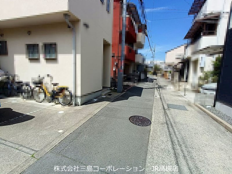 高槻市真上町3丁目　中古一戸建 現地写真（前面道路含む現地写真）