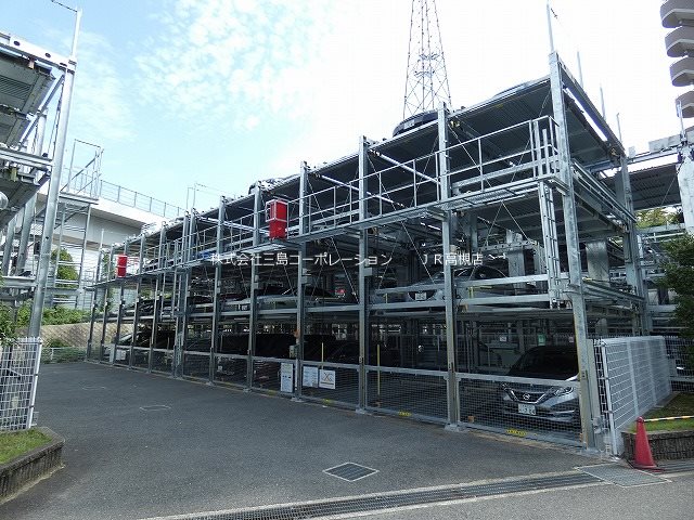 アルティプラザ高槻 共用部写真（駐車場）