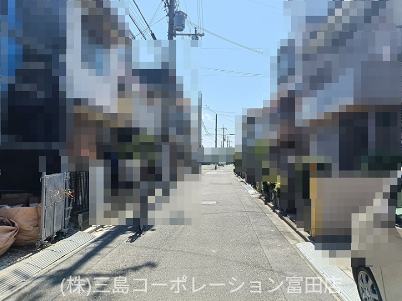 高槻市川添1丁目　新築一戸建 前面道路