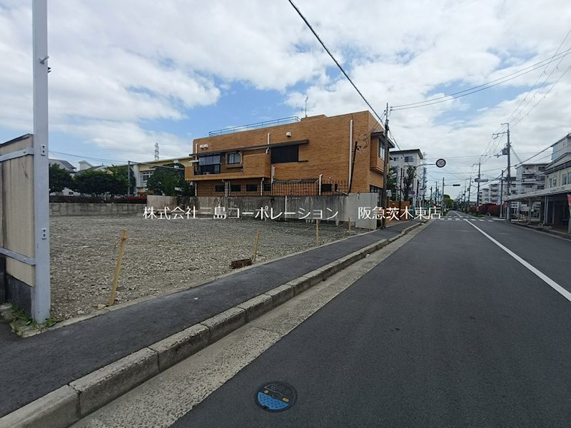 茨木市南安威2丁目　建築条件付売土地 3号地 現地写真（前面道路含む現地写真）