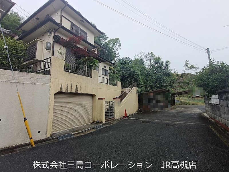高槻市宮が谷町　中古一戸建 現地写真（前面道路含む現地写真）