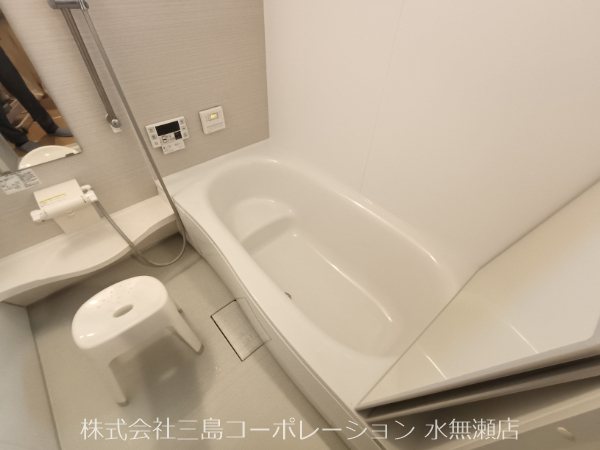 島本町広瀬1丁目 中古一戸建 ミストカワック付き　ゆったりバスタイムを楽しめるミストサウナ付きの浴室です♪　