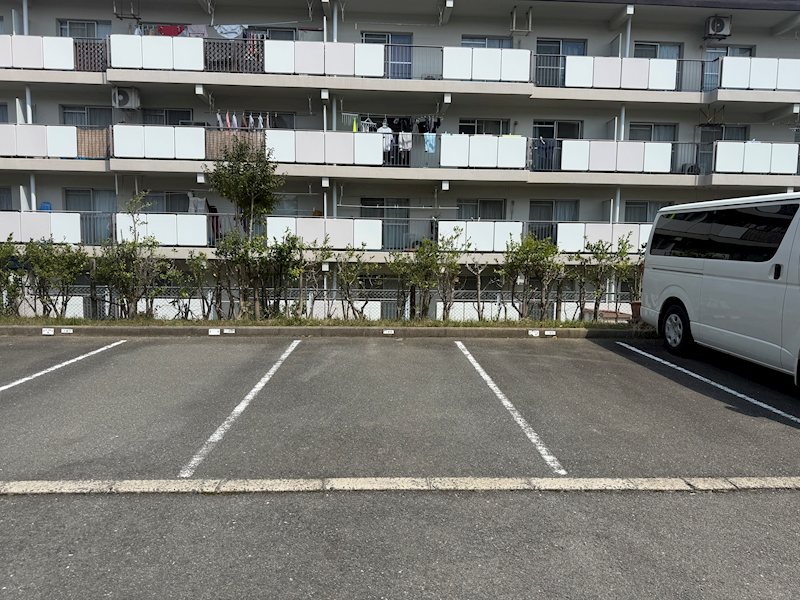 陽和台第3住宅15号棟 専用駐車場（無料）