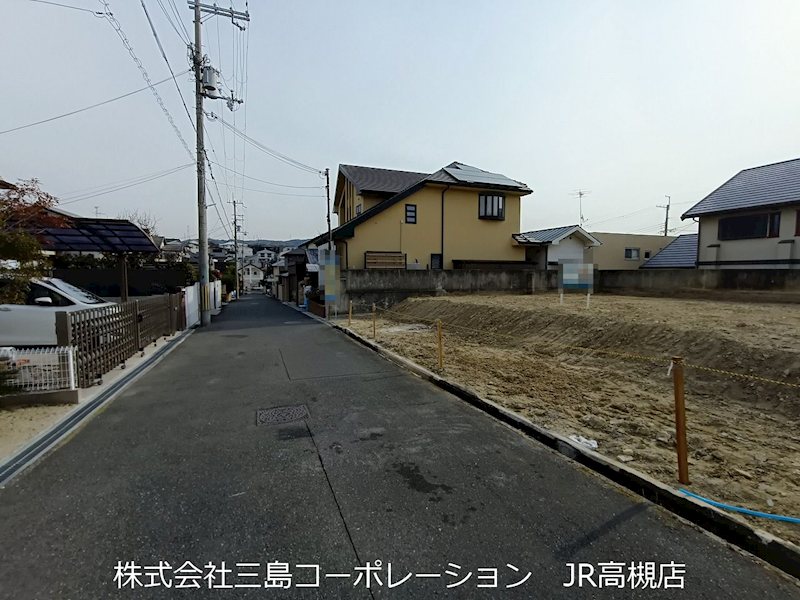 高槻市日吉台二番町　売土地2号地 現地写真（前面道路含む現地写真）