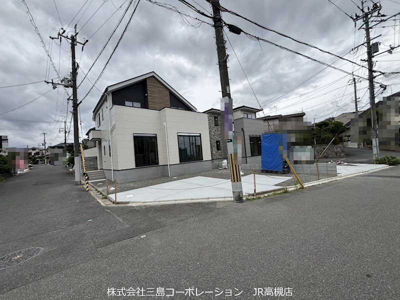 高槻市南平台2丁目　新築一戸建2号棟 現地写真（前面道路含む現地写真）