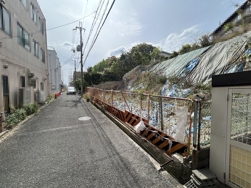 茨木市南春日丘2丁目 売土地 現地写真（前面道路含む現地写真）