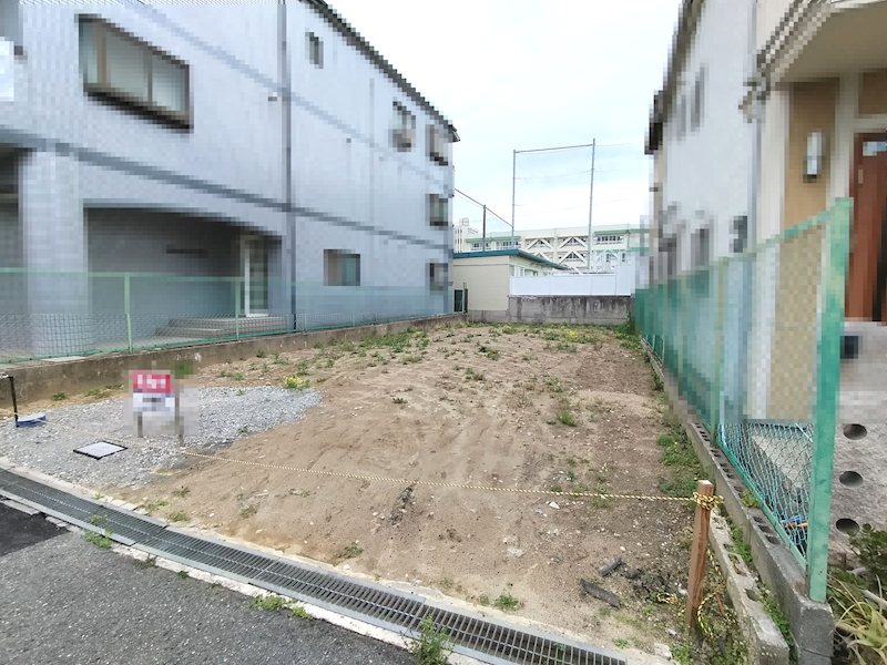 茨木市中津町 売土地 現地写真（前面道路含む現地写真）