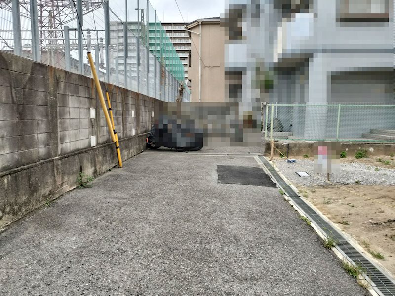 茨木市中津町 売土地 現地写真（前面道路含む現地写真）