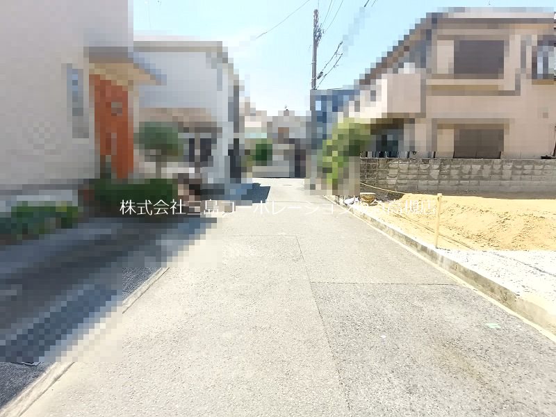 高槻市藤の里町2号地 売土地 現地写真（前面道路含む現地写真）