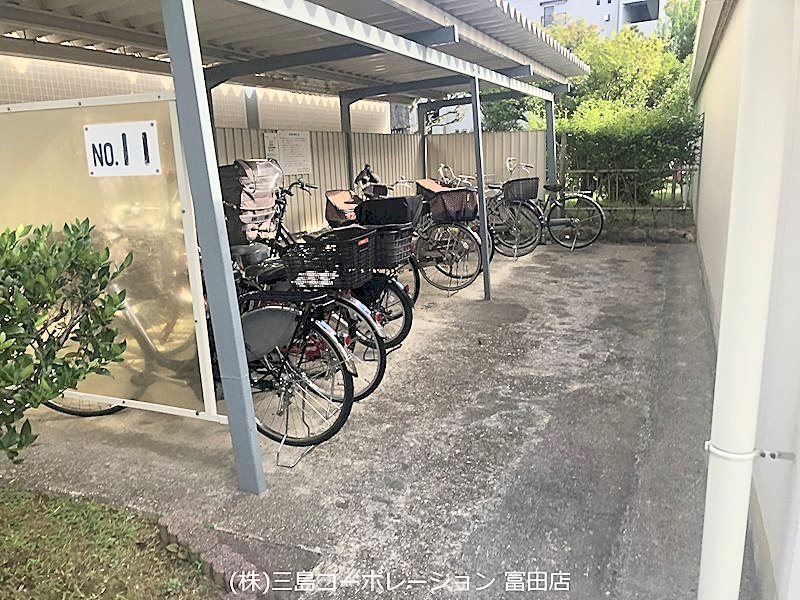 富田第二住宅62号棟   駐輪場