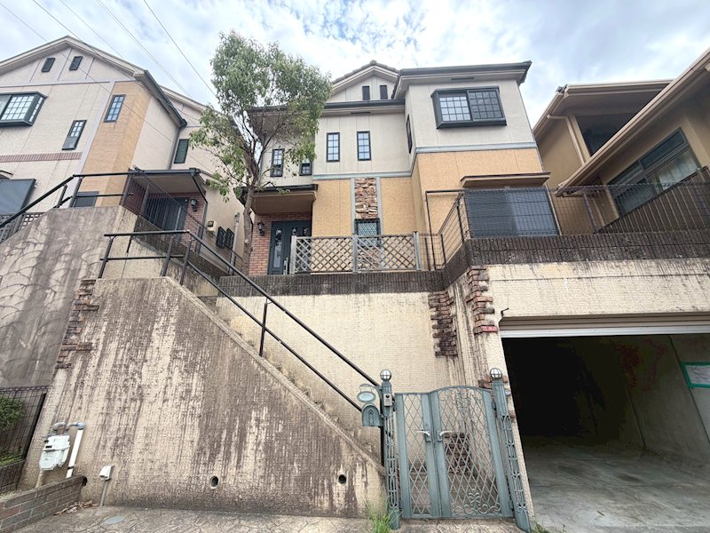 長尾東町3丁目一戸建再生既存住宅 敷地面積約37.57坪　駐車2台可