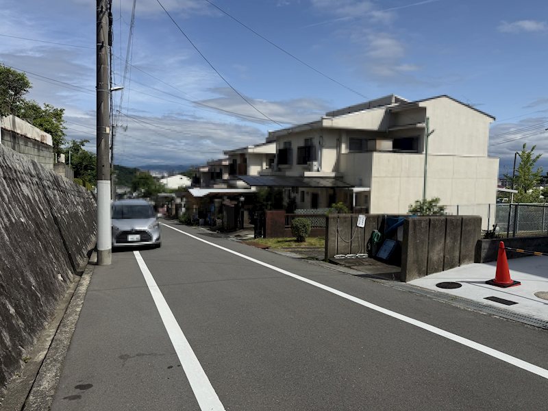 茨木市山手台4丁目　テラスハウス   現地写真（前面道路含む現地写真）