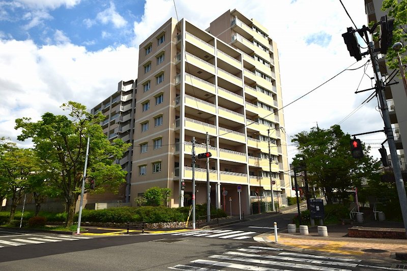 香里ケ丘ヴィアーレ 総戸数158戸のビッグコミュニティ　近隣に商業施設充実