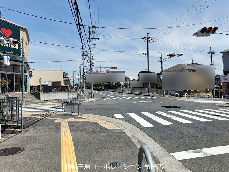 高槻市塚原1丁目　中古テラスハウス 前面道路