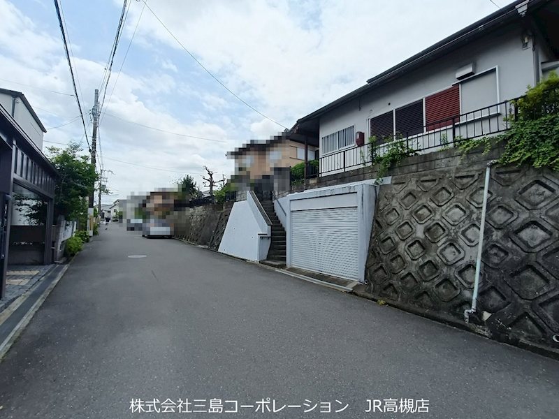 高槻市日吉台二番町　売土地2号地 現地写真（前面道路含む現地写真）