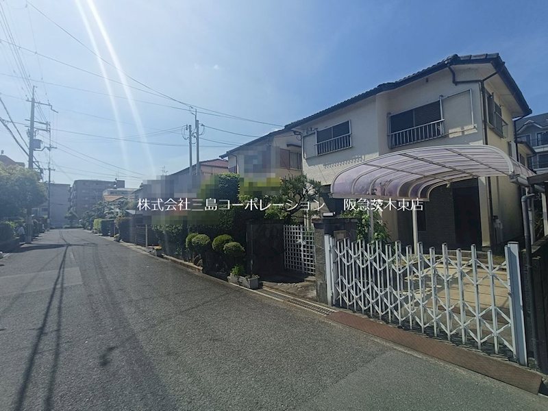 茨木市玉島台　売土地 現地写真（前面道路含む現地写真）