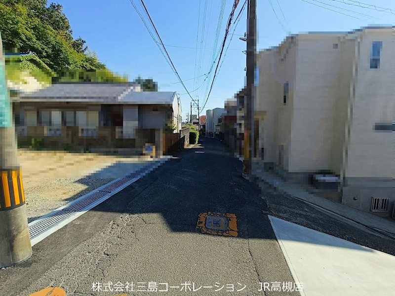 高槻市真上町4丁目　売土地 現地写真（前面道路含む現地写真）