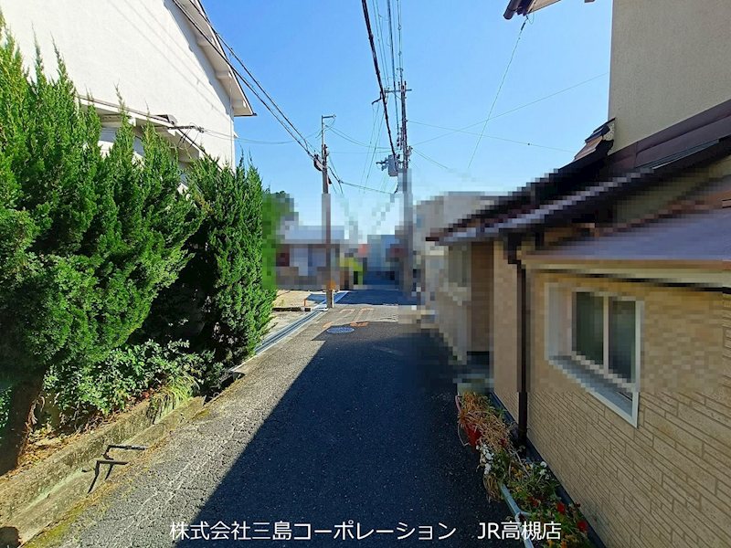 高槻市真上町4丁目　売土地 現地写真（前面道路含む現地写真）