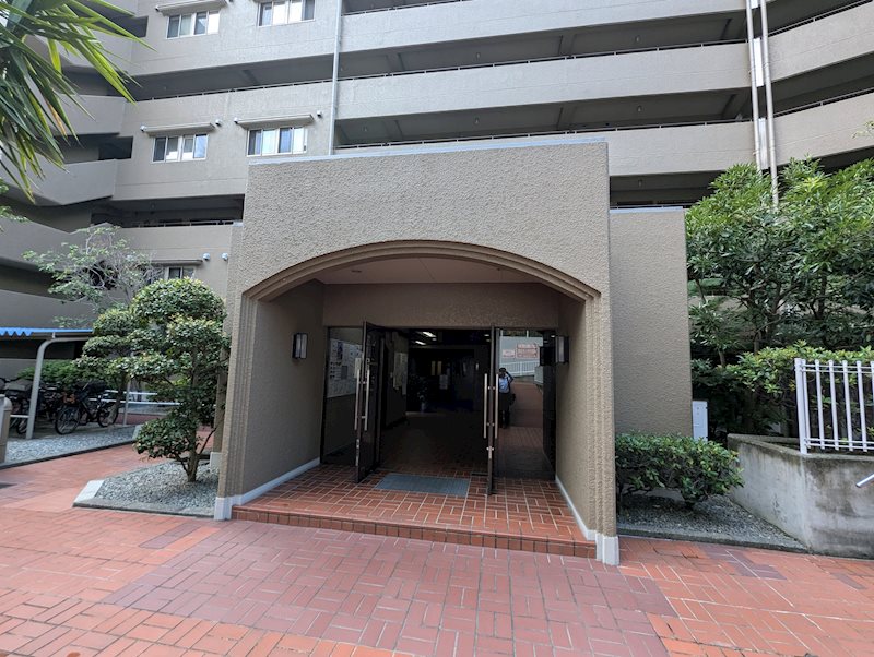 日興千里丘スカイマンションB棟    共用部写真（エントランス）