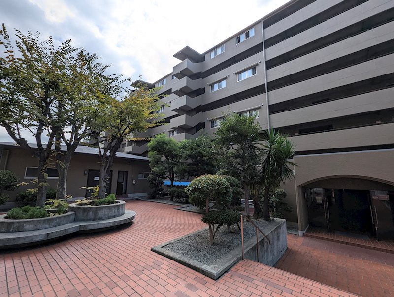 日興千里丘スカイマンションB棟    共用部写真（エントランス）