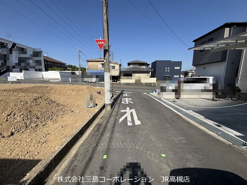 高槻市松が丘2丁目　売土地A区画 現地写真（前面道路含む現地写真）