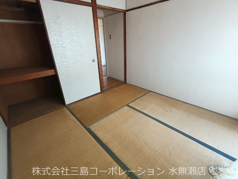 若山台住宅34号棟 内観写真（リビング以外の居室）