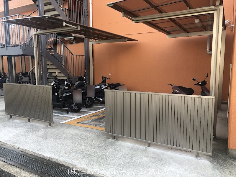 ライオンズマンション高槻  バイク置場