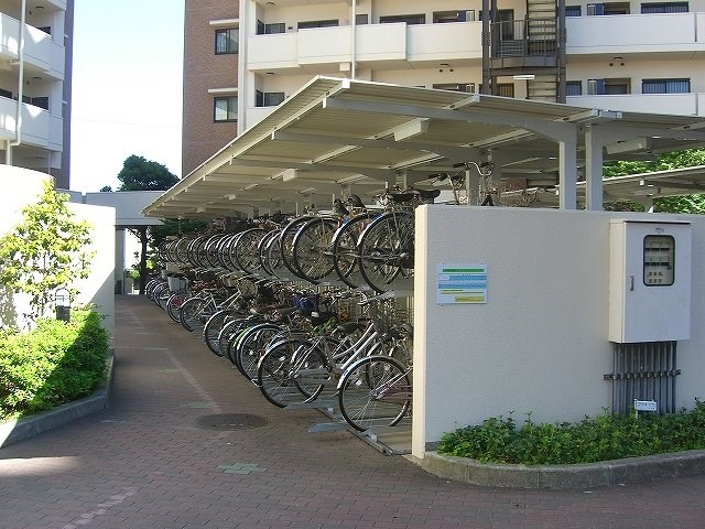 グランドシティダイアパレス吹田イーストウイング参番館   同仕様写真（キッチン）