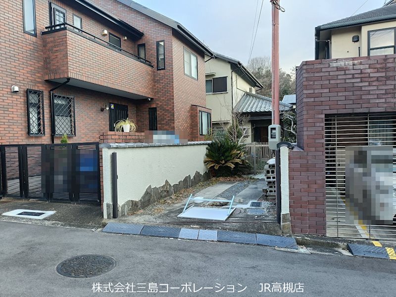 高槻市南平台2丁目　売土地 現地写真（前面道路含む現地写真）