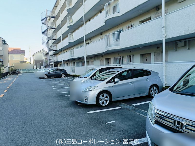 高槻セントポリア  駐車場
