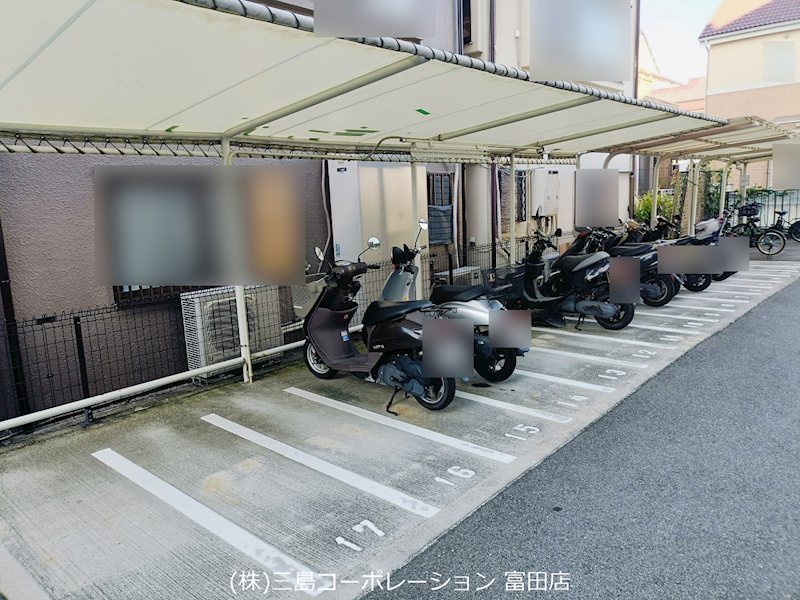 高槻セントポリア  バイク置場