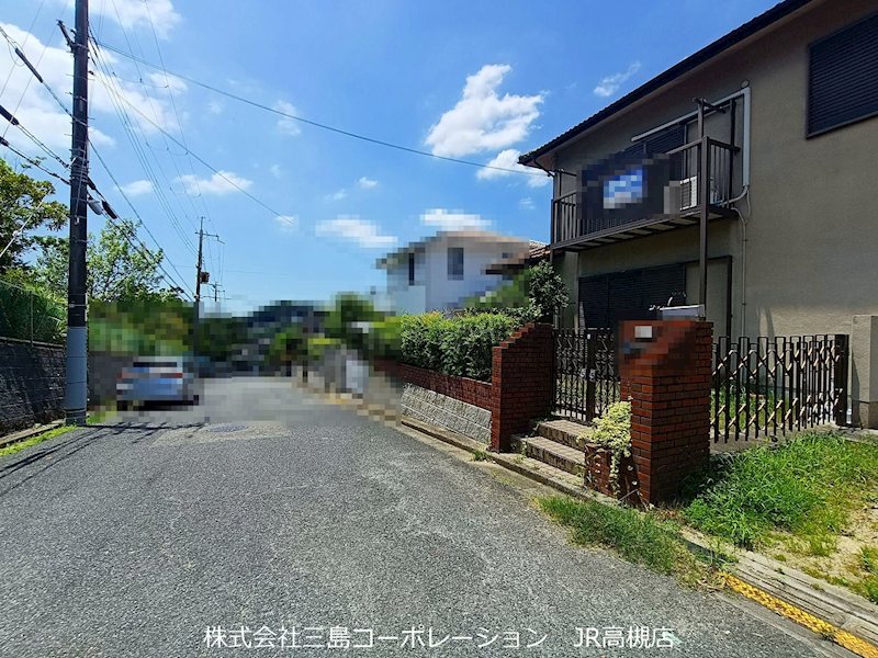 高槻市芝谷町　売土地 現地写真（前面道路含む現地写真）
