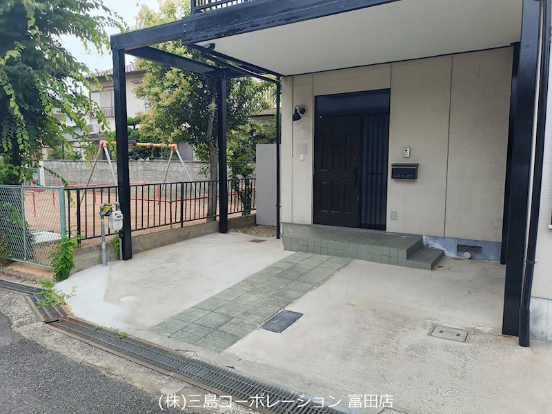 高槻市寿町3丁目　中古テラスハウス 駐車場