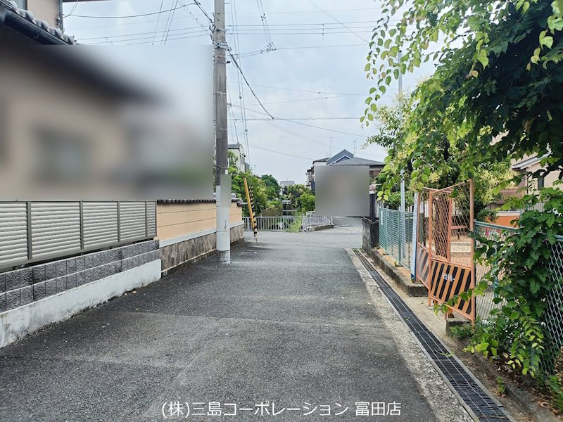 高槻市寿町3丁目　中古テラスハウス 前面道路