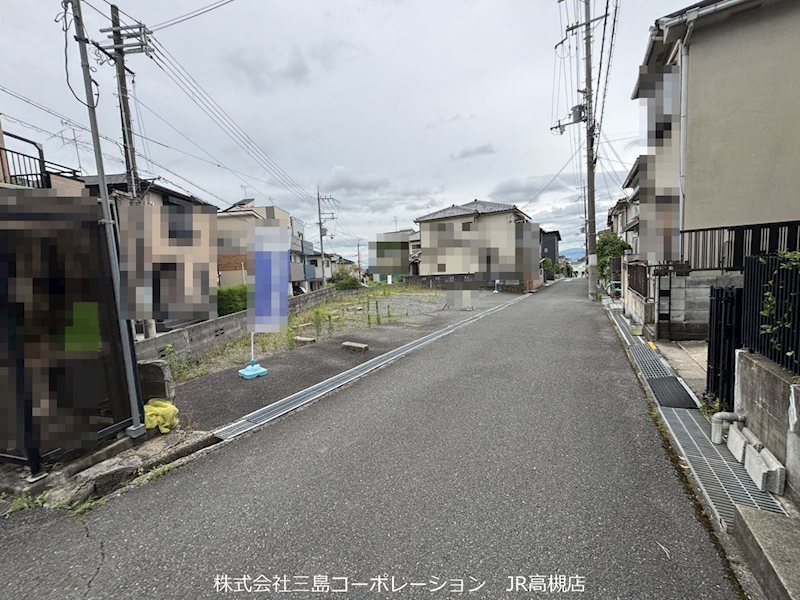高槻市松が丘4丁目　建築条件付売土地 現地写真（前面道路含む現地写真）