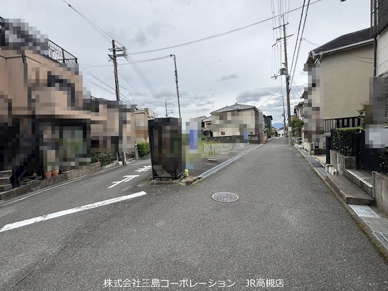 高槻市松が丘4丁目　建築条件付売土地 現地写真（前面道路含む現地写真）
