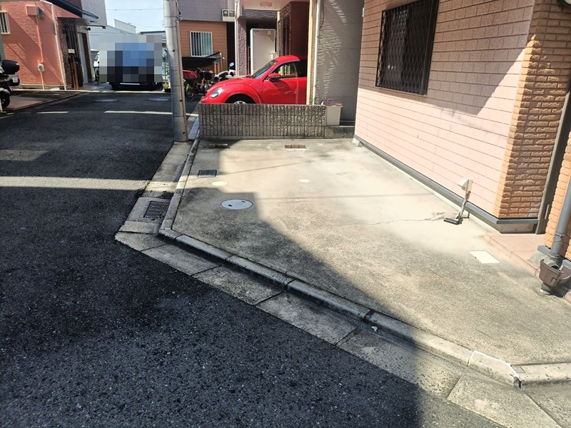 摂津市鳥飼和道１丁目　中古一戸建  現地写真（玄関）