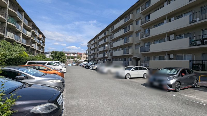 メゾン千里丘P棟   駐車場