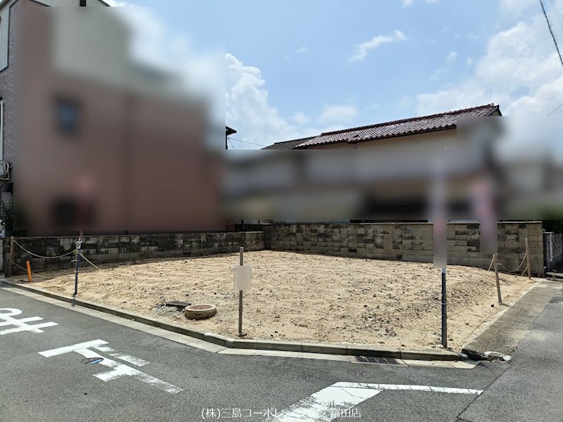 高槻市芝生町2丁目　売土地  角地で開放感のある立地。ゆとりのある暮らしを叶える、理想の住まいをこの場所で。