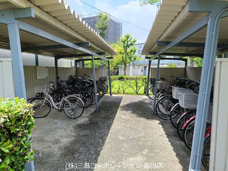 富田第二住宅60号棟 駐輪場