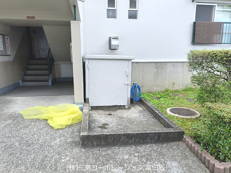富田第二住宅60号棟 ゴミ置場