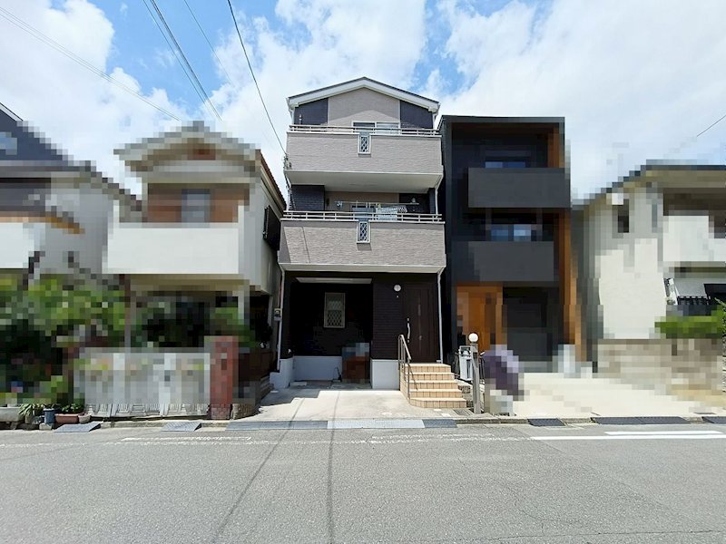 高槻市宮田町3丁目　中古一戸建 ワンフロアで家事が完結する便利な間取り