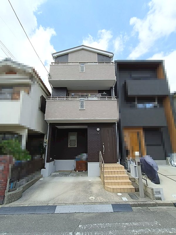 高槻市宮田町3丁目　中古一戸建 2023年に外壁屋根バルコニー防水塗装済