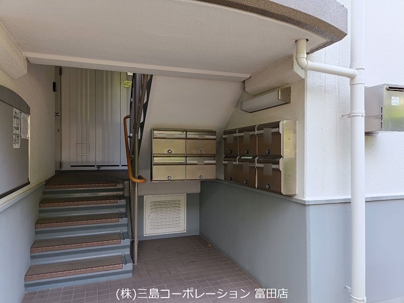 高槻塚原台ハイツ13号棟　オーナーチェンジ物件  メールボックス