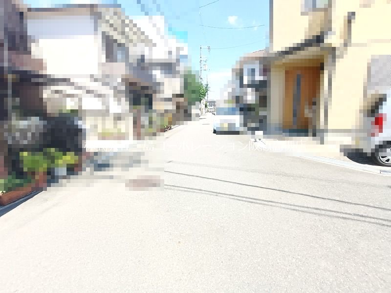高槻市大塚町5丁目　新築一戸建 現地写真（前面道路含む現地写真）