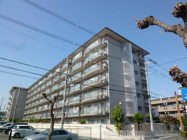 JR京都線「茨木」駅徒歩11分・阪急京都線・大阪モノレール「南茨木」駅徒歩11分