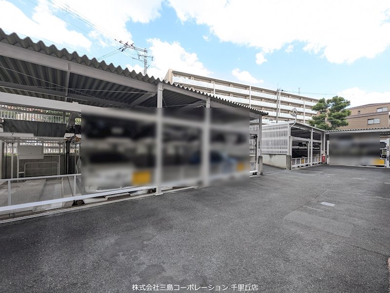 セントラルステージ千里Ⅰ番館 共用部写真（駐車場）