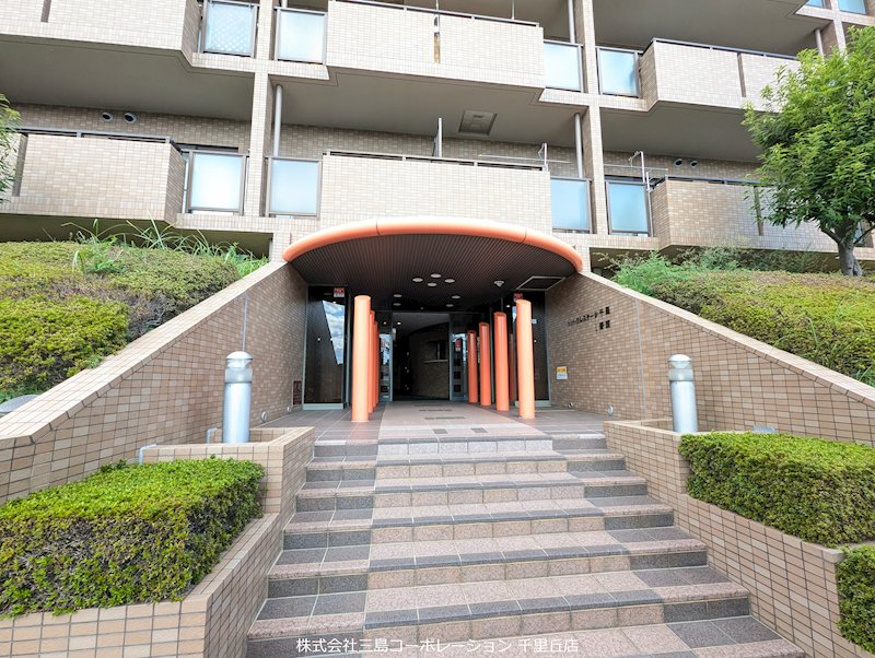 セントラルステージ千里Ⅰ番館 共用部写真（エントランス）