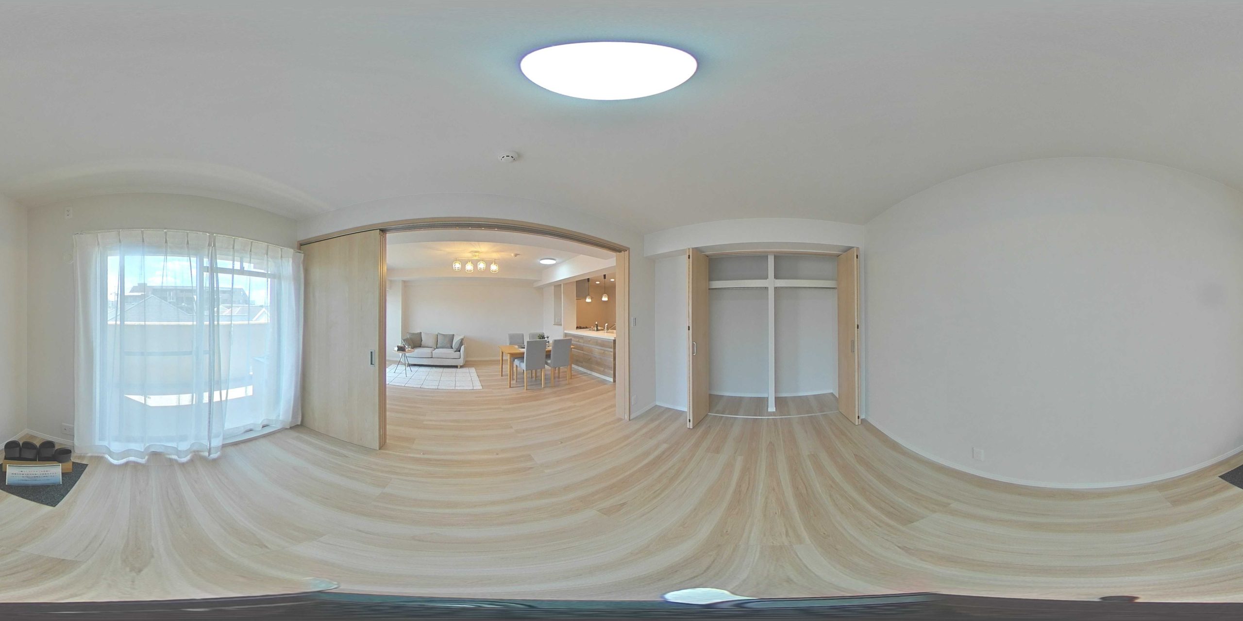 南東向きバルコニーに面したリビング隣接の明るい洋室6.3帖。用途多彩なお部屋です。